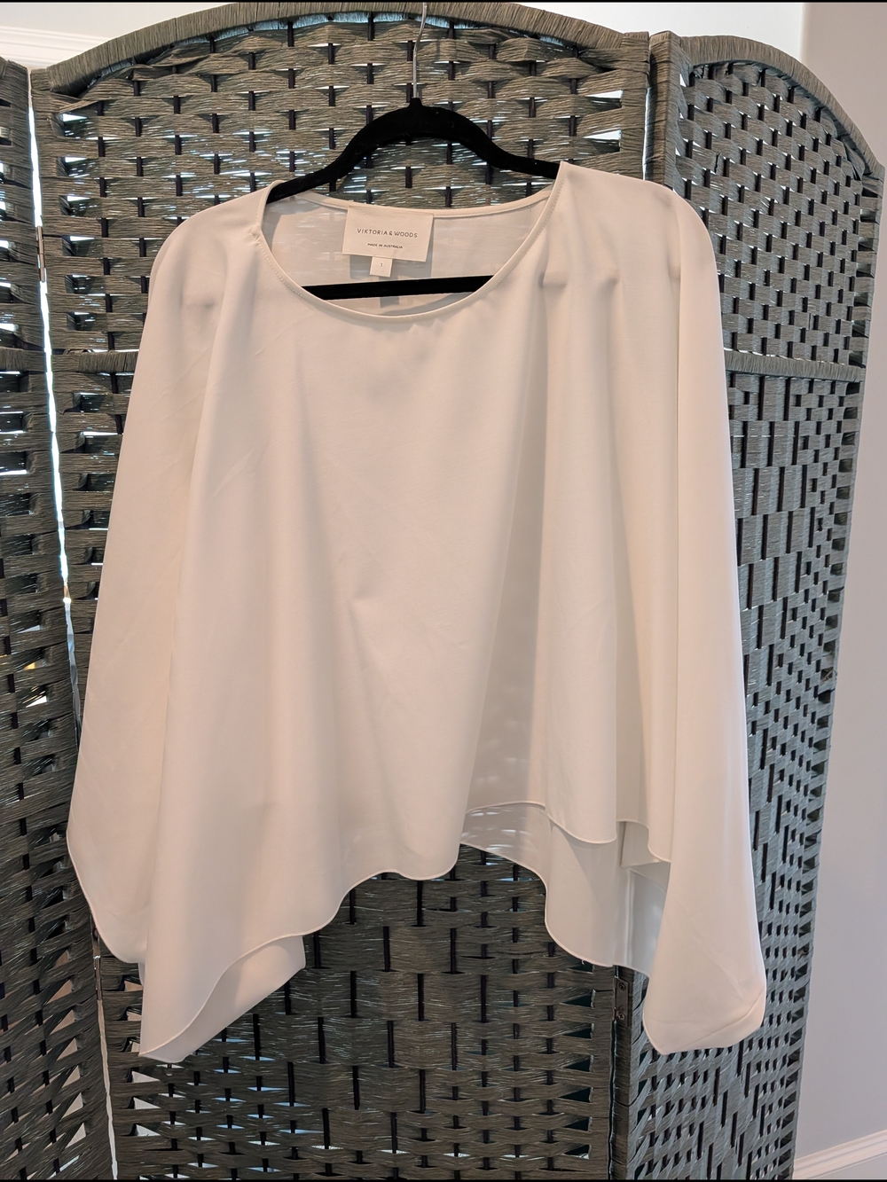 Viktoria & Woods Lightweight White Draped Long-Sleeve Blouse
